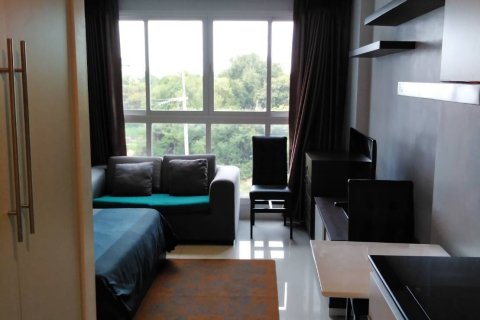 Studio dans le Condo à Pattaya, Thaïlande  № 204323