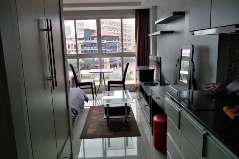 Studio dans le Condo à Pattaya, Thaïlande  № 204327
