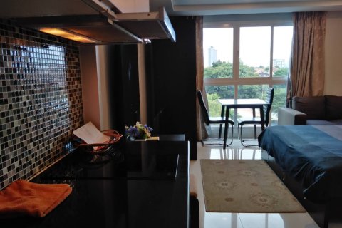 Studio dans le Condo à Pattaya, Thaïlande  № 204326