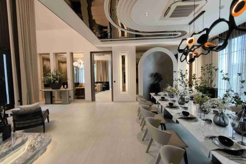 Casa de 6 dormitorios en Bangkok, Tailandia № 183963 - foto 4