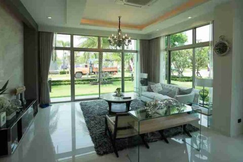 Haus in Bangkok, Thailand 5 Schlafzimmer № 183958 - Foto 11