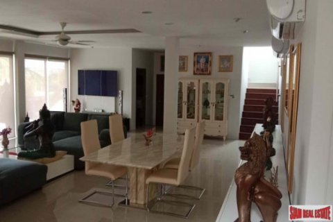 Chalet de 3 dormitorios en Phuket, Tailandia № 203332 - foto 3