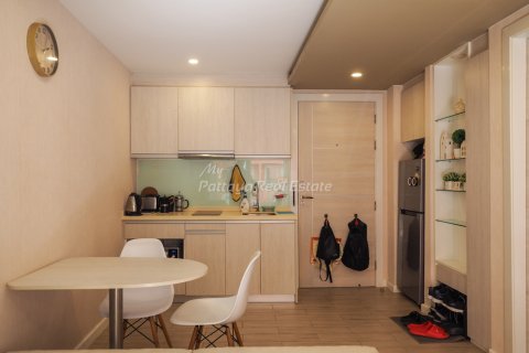Condominio de 1 dormitorio en Bang Lamung, Tailandia № 205235 - foto 2
