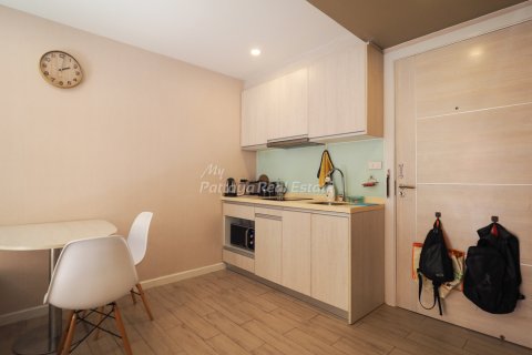 Condominio de 1 dormitorio en Bang Lamung, Tailandia № 205235 - foto 3