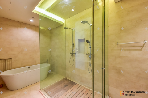 Condo in Bangkok, Thailand, 2 bedrooms № 220629 - photo 5