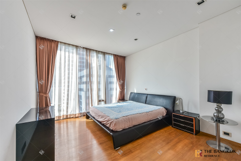 Condo in Bangkok, Thailand, 2 bedrooms № 220629 - photo 3