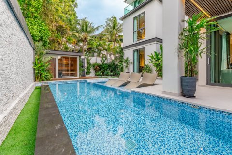 Casa de 6 dormitorios en Pattaya, Tailandia № 135324 - foto 7