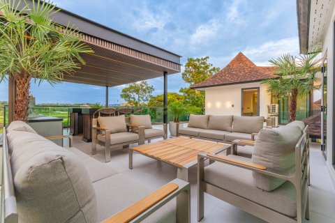 Casa de 6 dormitorios en Pattaya, Tailandia № 135324 - foto 26