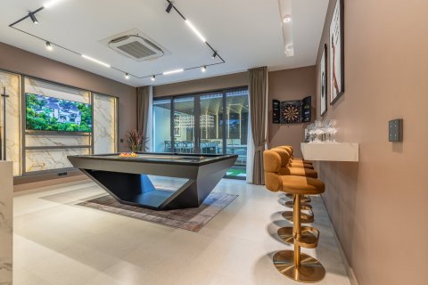 Casa de 6 dormitorios en Pattaya, Tailandia № 135324 - foto 13