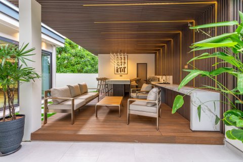 Casa de 6 dormitorios en Pattaya, Tailandia № 135324 - foto 9