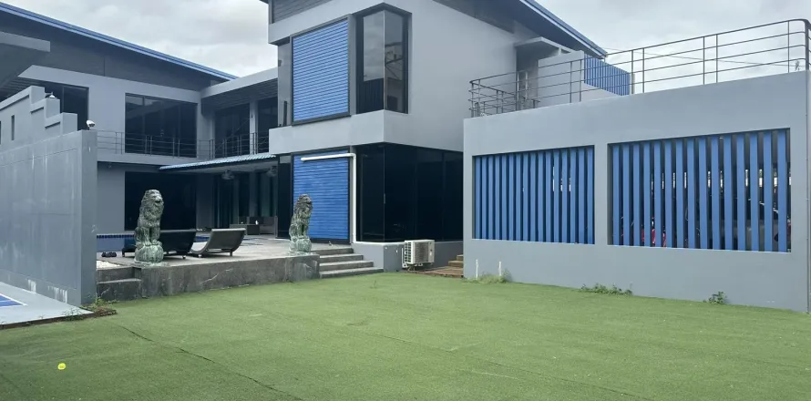 Chalet de 4 dormitorios en Pattaya, Tailandia № 155705