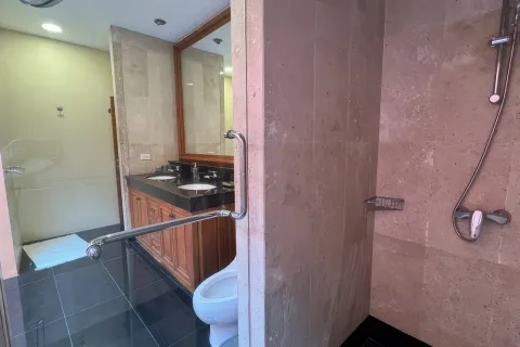 Chalet de 3 dormitorios en Pattaya, Tailandia № 155706 - foto 21