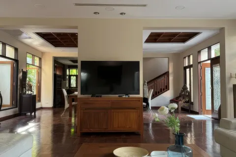 Chalet de 3 dormitorios en Pattaya, Tailandia № 155706 - foto 6