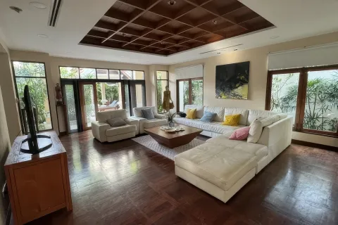 Chalet de 3 dormitorios en Pattaya, Tailandia № 155706 - foto 4