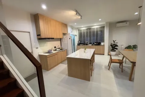 Casa de 4 dormitorios en Pattaya, Tailandia № 155707 - foto 5
