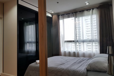 Estudio en el condominio en Bangkok, Tailandia № 143717 - foto 3