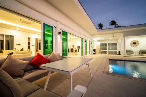Chalet de 3 dormitorios en Phuket, Tailandia № 173495 - foto 11