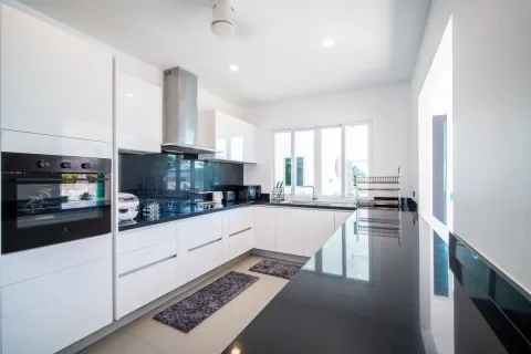 Chalet de 3 dormitorios en Phuket, Tailandia № 173495 - foto 17