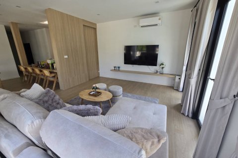 Chalet de 3 dormitorios en Hang Dong, Tailandia № 173494 - foto 2