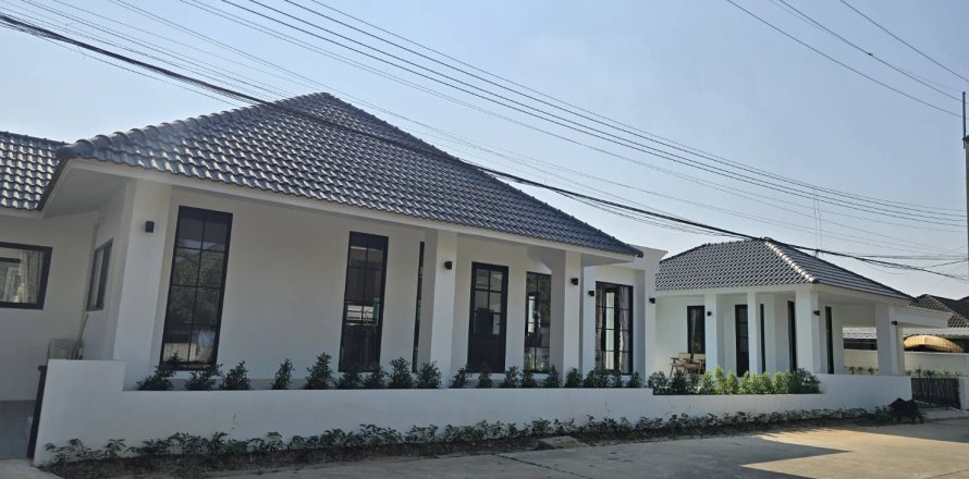 Chalet de 3 dormitorios en Hang Dong, Tailandia № 173494