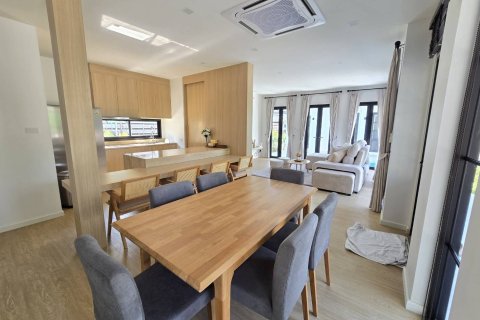 Chalet de 3 dormitorios en Hang Dong, Tailandia № 173494 - foto 17