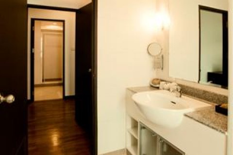 Condominio de 2 dormitorios en Bangkok, Tailandia № 143831 - foto 7