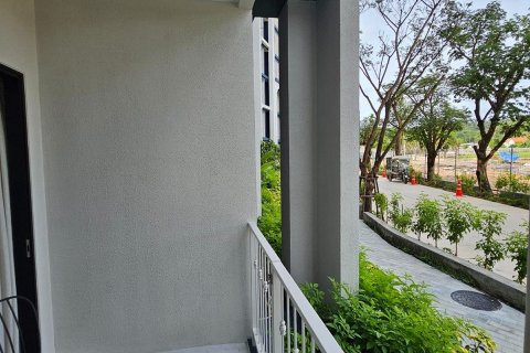 Apartamento de 2 habitaciones en Pattaya, Tailandia № 194717 - foto 11