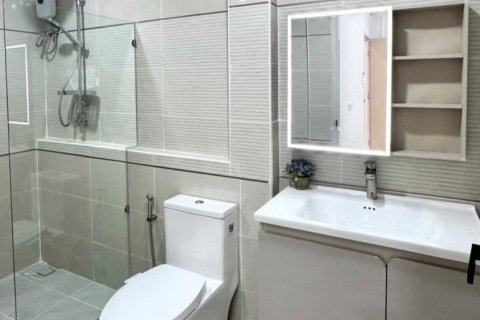 Casa de 3 dormitorios en Pattaya, Tailandia № 194713 - foto 18