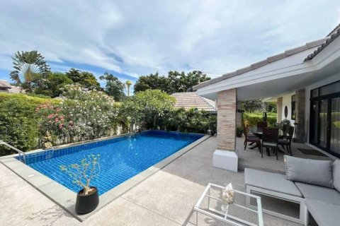 Chalet de 3 dormitorios en Surat Thani, Tailandia № 161456 - foto 4