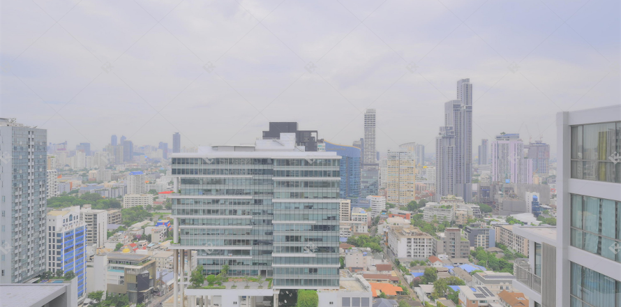 Condominio de 2 dormitorios en Bangkok, Tailandia № 233185