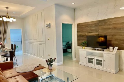House in Pattaya, Thailand 2 bedrooms № 205361