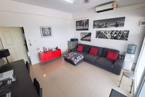 Casa de 2 dormitorios en Pattaya, Tailandia № 205362 - foto 15