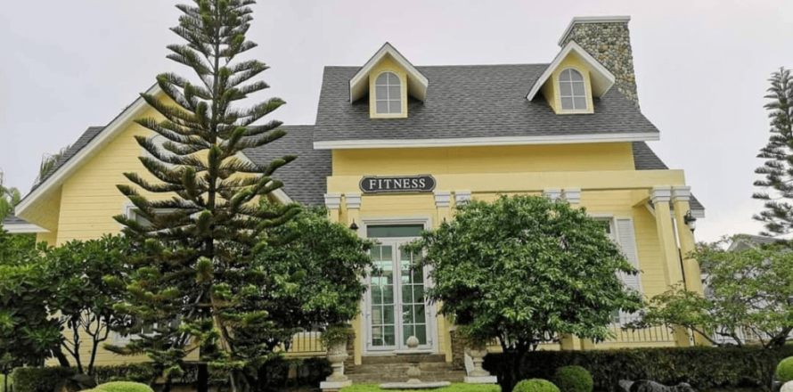 Casa de 3 dormitorios en Pattaya, Tailandia № 205360