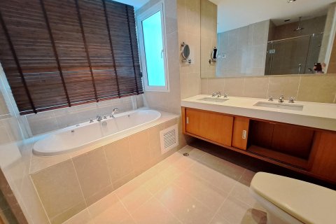 Condominio de 3 dormitorios en Bangkok, Tailandia № 205364 - foto 9