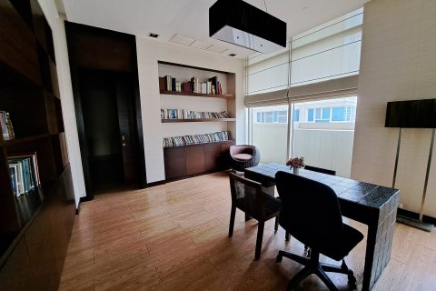 Condominio de 3 dormitorios en Bangkok, Tailandia № 205364 - foto 5