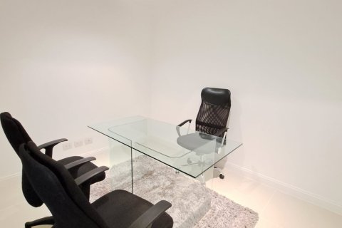 Condominio de 3 dormitorios en Bangkok, Tailandia № 205364 - foto 25