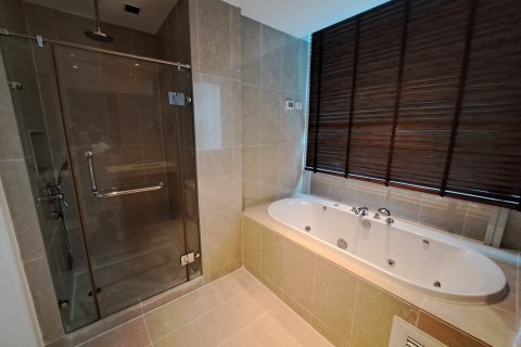 Condominio de 3 dormitorios en Bangkok, Tailandia № 205364 - foto 10