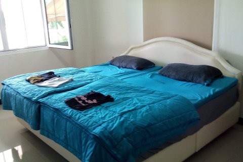 Casa de 2 dormitorios en Pattaya, Tailandia № 205363 - foto 4