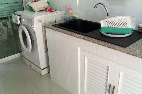 Casa de 2 dormitorios en Pattaya, Tailandia № 205363 - foto 10
