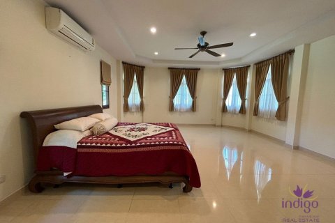 Chalet de 3 dormitorios en Chiang Mai, Tailandia № 162482 - foto 13