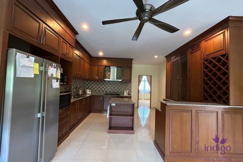 Chalet de 3 dormitorios en Chiang Mai, Tailandia № 162482 - foto 4