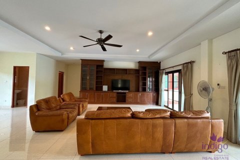 Chalet de 3 dormitorios en Chiang Mai, Tailandia № 162482 - foto 2