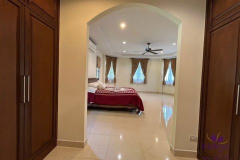 Chalet de 3 dormitorios en Chiang Mai, Tailandia № 162482 - foto 11