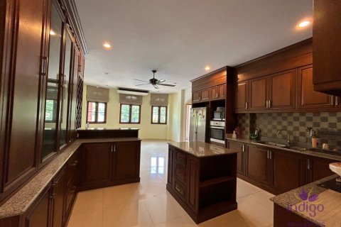 Chalet de 3 dormitorios en Chiang Mai, Tailandia № 162482 - foto 3