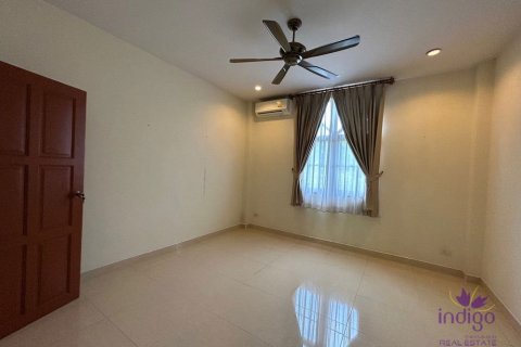 Chalet de 3 dormitorios en Chiang Mai, Tailandia № 162482 - foto 14