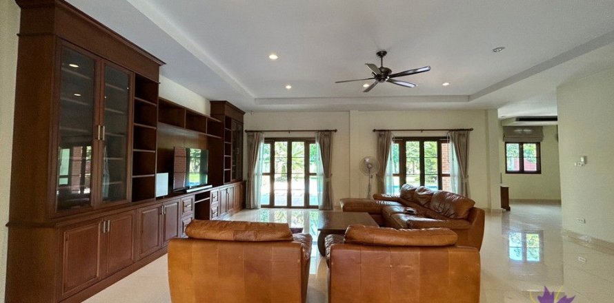 Chalet de 3 dormitorios en Chiang Mai, Tailandia № 162482