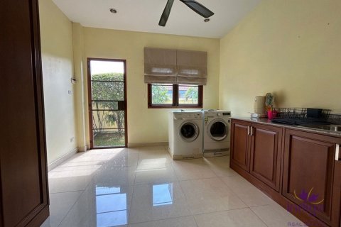 Chalet de 3 dormitorios en Chiang Mai, Tailandia № 162482 - foto 7