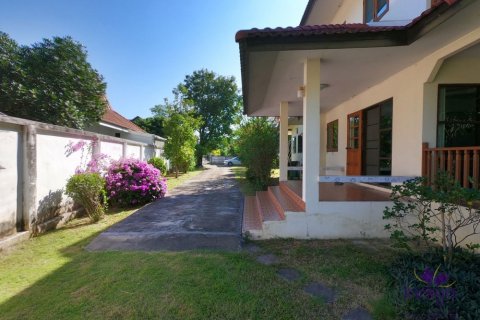House in Chiang Mai, Thailand 3 bedrooms № 162485 - photo 3