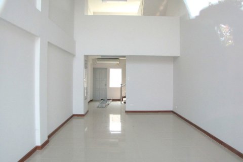Commercial property in Chiang Mai, Thailand № 162487 - photo 2