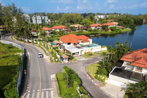 Condo in Phuket, Thailand, 2 bedrooms  № 151122 - photo 23